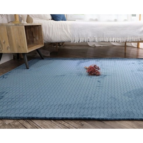 푹신함과 포근함, 안전까지! 리빙플러스 극세사 플로우 카페트로 완성하는 아늑한 공간