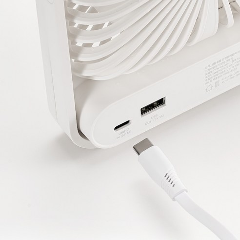 세심한 냉방을 위한 오아 스퀘어 미니 탁상용 무선 USB BLDC 선풍기