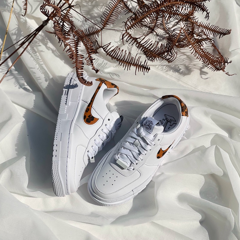 NIKE 耐吉W AF1 Pixel SE 豹紋拼接像素解構小白鞋25 - 運動鞋/休閒鞋| 酷澎