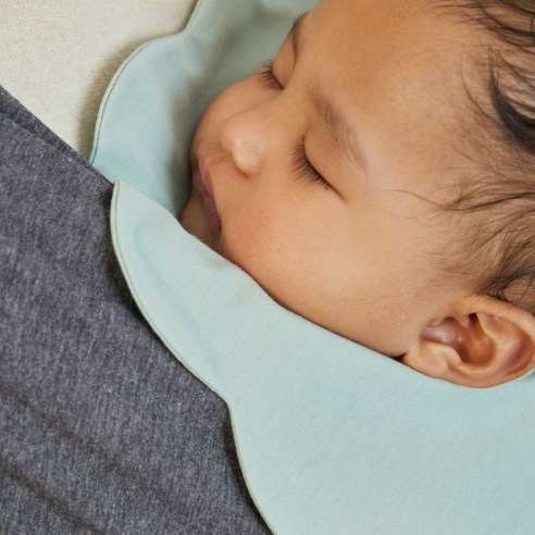 코니 롤링 턱받이: 디자인과 실용성을 겸비한 육아 필수템