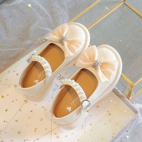 아이의 특별한 날을 위한 완벽한 선택, 유블리 여아용 리스진 구두