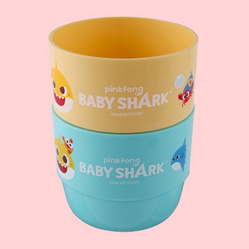 핑크퐁 아기상어 손잡이컵으로 우리 아이 즐거운 물 마시기 습관 만들기!