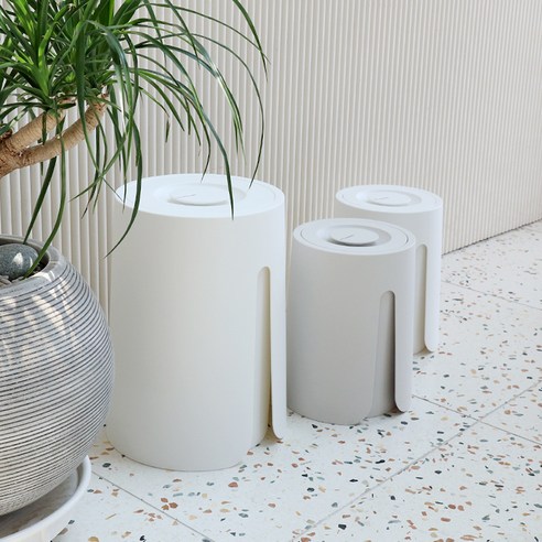 종량제 봉투를 사용하여 폐기물 용적을 최대 30%까지 압축하는 푸쉬빈 휴지통