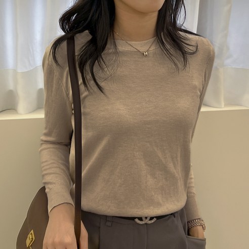 모이르벨라 베이직 솔리드컬러 니트 클리지니트