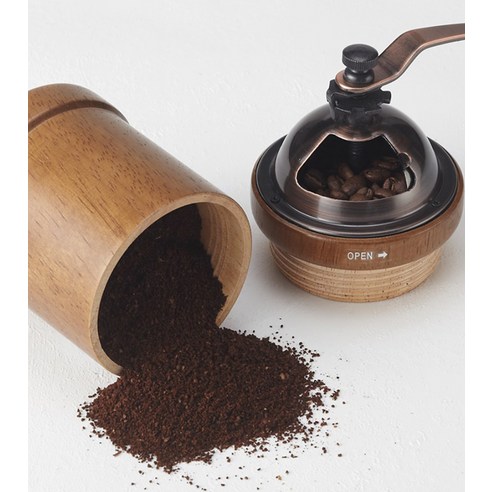 빈플러스 원목 세라믹 핸드밀 KH4는 아름다운 디자인과 다양한 기능으로 주방에 스타일과 편리함을 더해주는 완벽한 제품입니다.