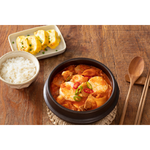 깊고 풍성한 맛, 오뚜기 청주식 돼지김치짜글이로 간편하게 즐기세요!