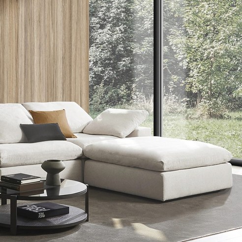 편안함과 디자인을 모두 갖춘 캄포 클래식 소파