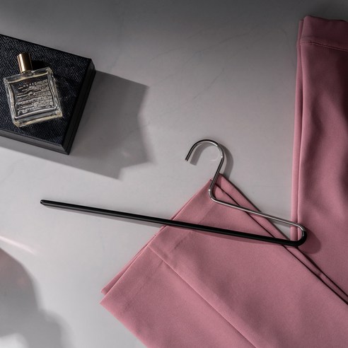 미끄러짐 없는 완벽한 옷장 정리, 마와 논슬립 바지걸이로 시작하세요!