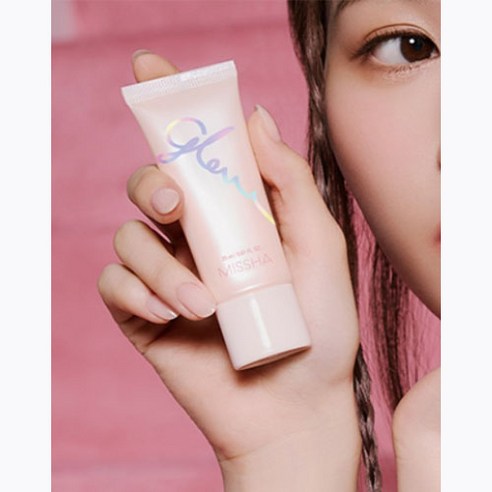 미샤 글로우 스킨밤: 칙칙함은 안녕, 찬란한 광채 피부를 만나보세요!