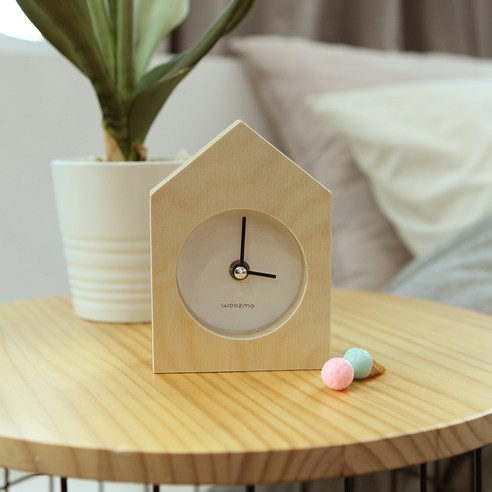 WOOZMO Light over Watch, 집
