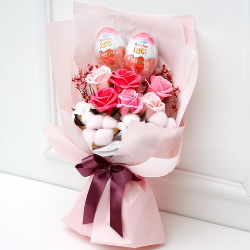 섬세한 비누꽃과 맛있는 초콜릿이 어우러진 로맨틱한 선물세트