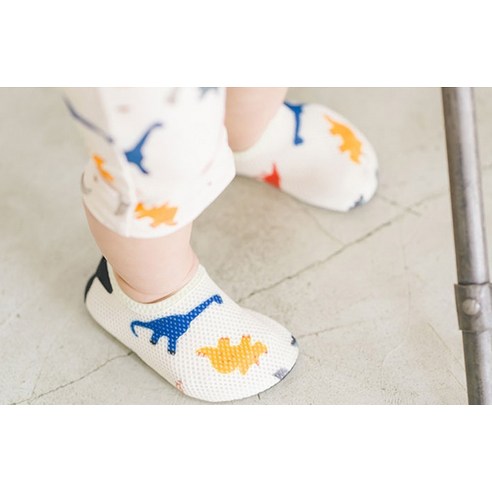 아이의 안전과 편안함을 최우선으로 생각하는 여름철 물놀이 필수템