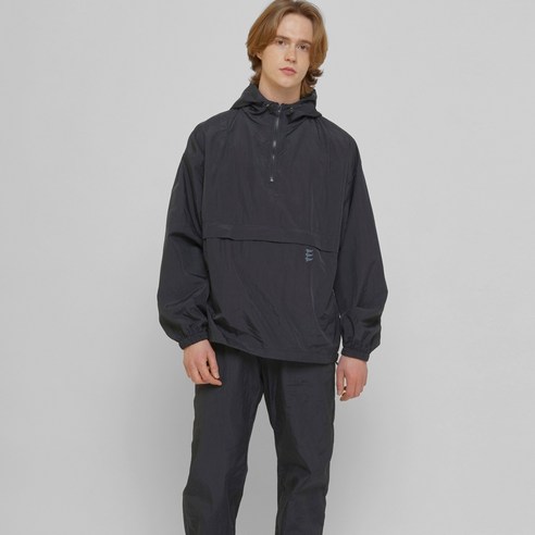 어반디타입 아노락 쓰리피스 풀 셋업은 가성비 높은 스타일리시한 의상