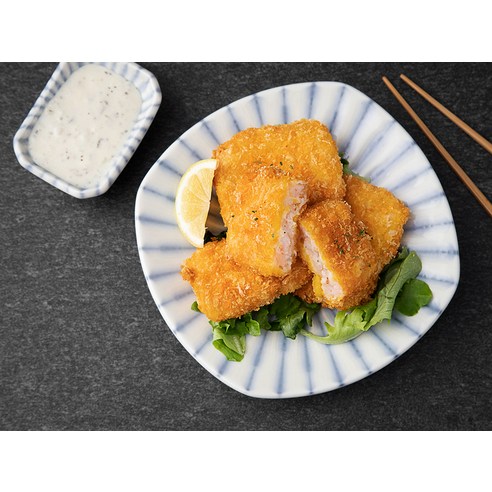 부드러운 새우가 빈틈없이 가득 차 입안 가득 달콤한 맛을 즐길 수 있는 간편 냉동식품