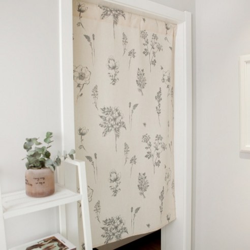 햇살과 함께하는 아늑한 공간, 길그리 프린트 하프 커튼