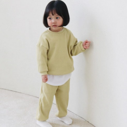 孩子們  時尚  男孩  女孩  常見  服裝  上衣  下裝  褲子  集