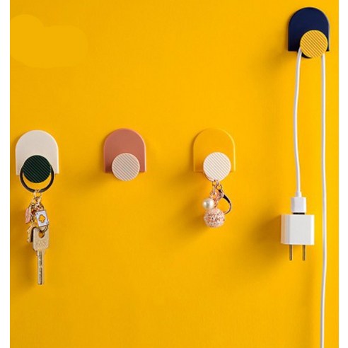 집안의 잡동사니 정리에 이상적인 아필코 부착형 벽걸이 후크