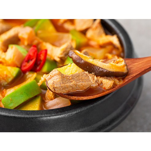 퇴근 후 15분 만에 완성하는 마법, 빽쿡 애호박 고추장찌개 밀키트