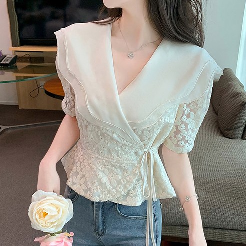 페이퍼먼츠 빅 프릴 카라 레이스 여밈 반팔 블라우스 02233