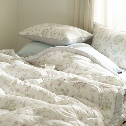 床上用品  梳妝  羽絨被  深度睡眠  睡眠  蜂蜜睡眠  深度睡眠  睡前  被子  被子