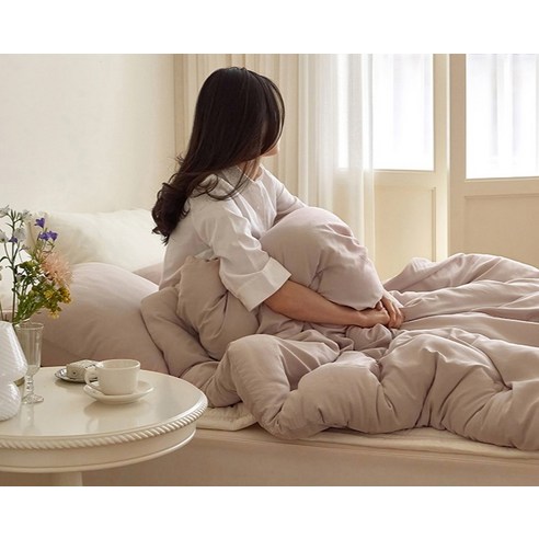 床上用品 套組 羽絨被 熟睡 睡眠 蜂蜜睡眠 深度睡眠 睡前 柔軟 蓬鬆
