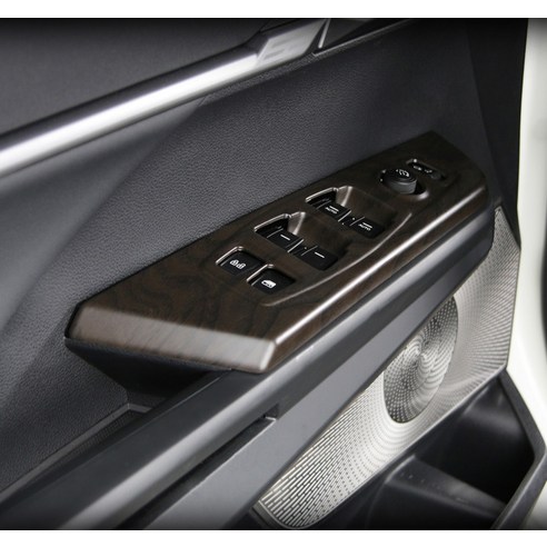 차량 윈도우 스위치 보호 및 스타일링을 위한 토레스 튜닝 윈도우 스위치 몰딩 커버 4p 제품