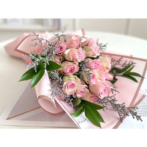 모리앤 엘레강스 20송이 장미 생화꽃다발: 사랑과 우아함이 담긴 완벽한 선물