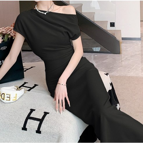 비비에모 미즈오 원숄더 보트넥 슬림 롱 원피스 03677