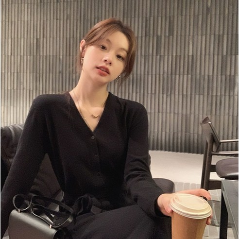 女  時尚  服裝  長裙  成年女性  成年女性  婦女  女人  淑女  淑女