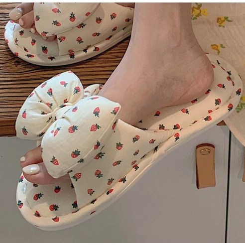 집안에서도 세련된 스타일과 극상의 편안함을 선사하는 오브메종 3중 쿠션 슬리퍼