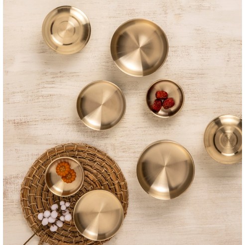 가성비와 실용성을 겸비한 럭셔리 식탁 경험