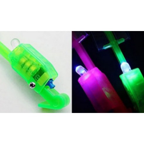 밤하늘을 밝히는 재미존 불빛낙하산 통낙하산