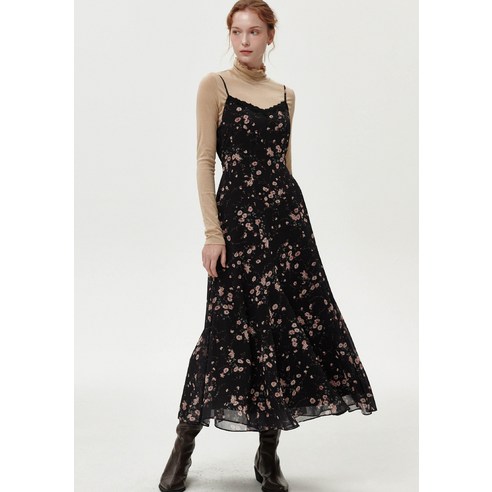 오앨 FLOWER LACE SLIP DRESS는 멋스러운 디자인과 편안한 착용감으로 인기 있는 상품입니다.