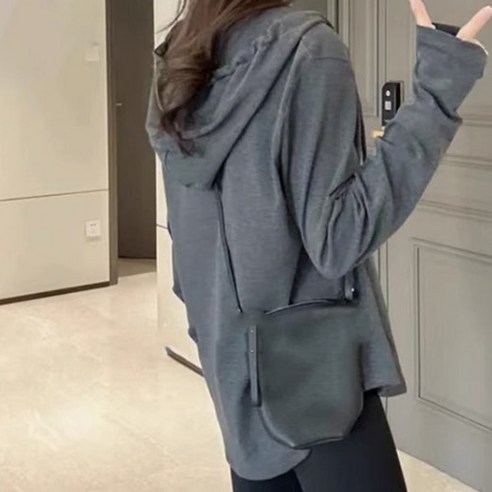 편안하고 스타일리시한 아뗄릭 여성용 후드넥 지펒즈핏 티셔츠