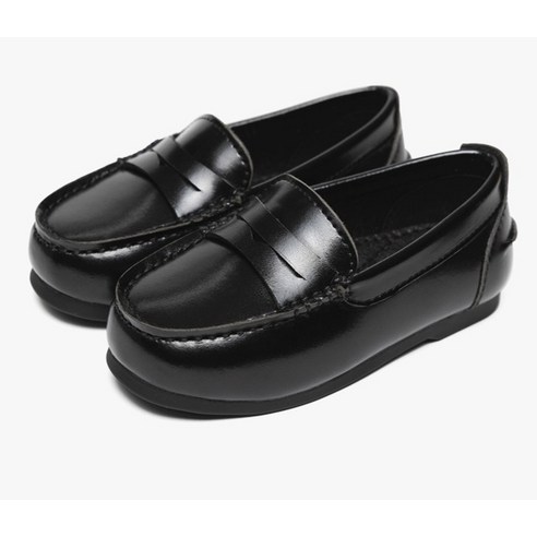 아이 발 건강과 스타일을 책임지는 편안하고 스타일리쉬한 라스텔라 아동용 페니로퍼