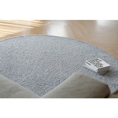 포근함과 스타일을 더하는 바이빔 리파인 샤기 원형 러그