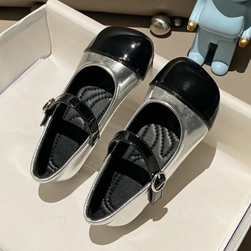 사랑스러움과 편안함을 선사하는 유블리 여아용 플랫슈즈