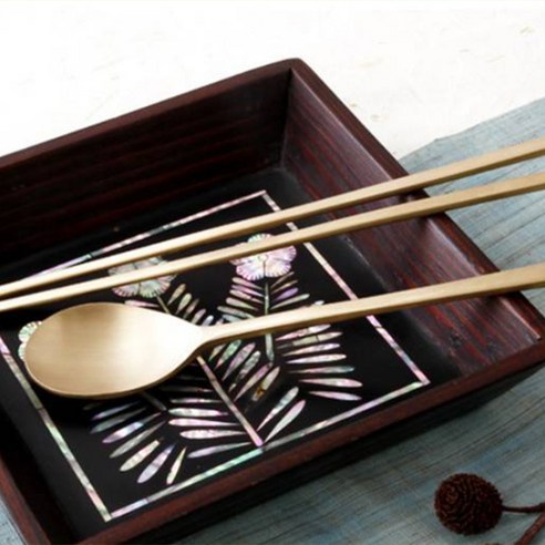 품격 있는 식사를 위한 선택, 인현공방 안성맞춤 유기 수저 1인 선물세트