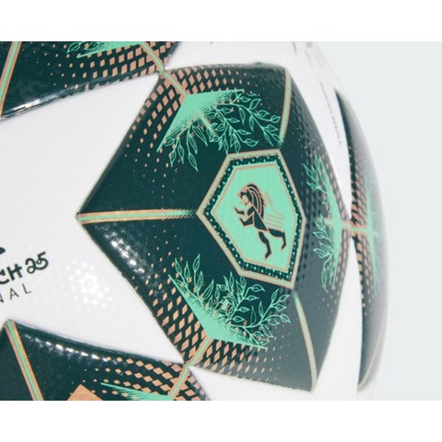 아디다스 UCL 리그 축구공으로 당신의 축구 실력을 한 단계 업그레이드하세요!