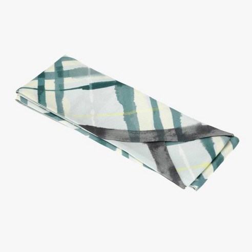 버버리 체크 트윌리, 당신의 스타일을 완성하는 마지막 한 조각