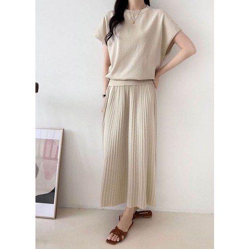 편안함과 스타일, 임산부를 위한 완벽한 선택, 니트 플리츠 투피스!