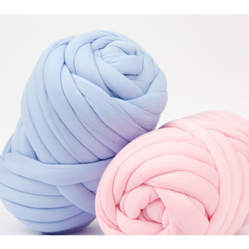 꿈결처럼 포근한 아이스블루, 브랜드얀 패브릭 자이언트얀으로 특별한 일상을 수놓다