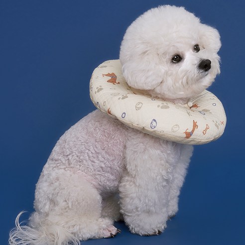 반려동물의 편안한 휴식을 위한 도그아이 목화솜 쿠션 넥카라