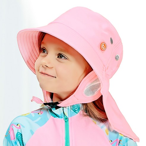 BAY-B 버킷플랩캡은 유아와 아동들을 위한 여름용 캡으로, 가벼우면서도 편안한 착용감과 상큼한 핑크계열의 색상을 가지고 있습니다.