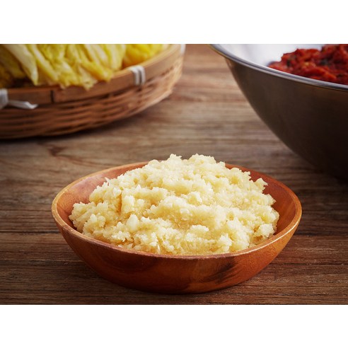 풀무원 다진마늘로 요리의 깊이를 더하고 시간을 절약하세요.