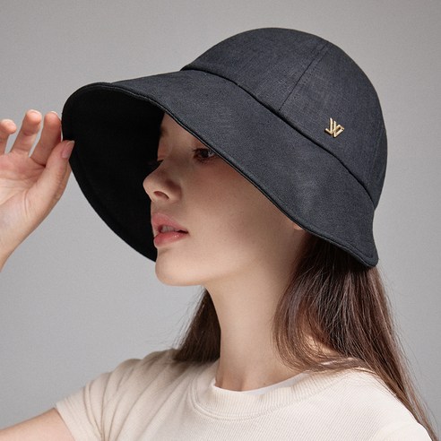 여름 햇살 아래, 당신의 사랑스러움을 완성할 화이트샌즈 루시 린넨 보닛햇 화이트샌즈모자