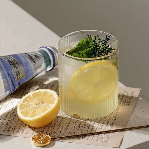 내열유리와 리플 패턴이 돋보이는 세련되고 내구성 뛰어난 이우아여사 리플 내열유리컵