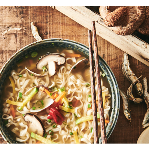 퇴근 후 멸치칼국수 한 그릇으로 끝내는 행복한 고민!