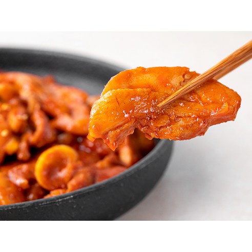 춘천의 전통 맛을 그대로 느낄 수 있는 곰곰 한입 쏙 춘천식 닭갈비