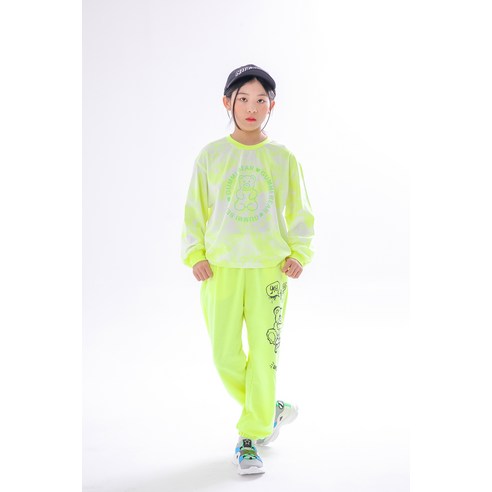 少年時尚少女服裝上衣圓領T卹少女少女圓領圓領圓領圓領少年9歲以上青年JUNIOR女學生少女少女女孩  初中生  女高中生  中學生服  少女服  春天  秋天
